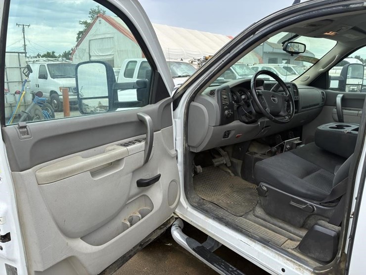2012-gmc-sierra-2500-image-15