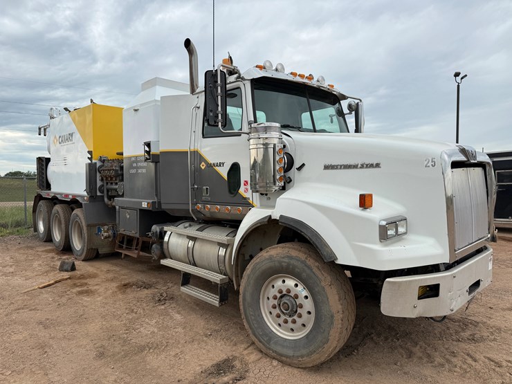 2014-western-star-4900-image-3