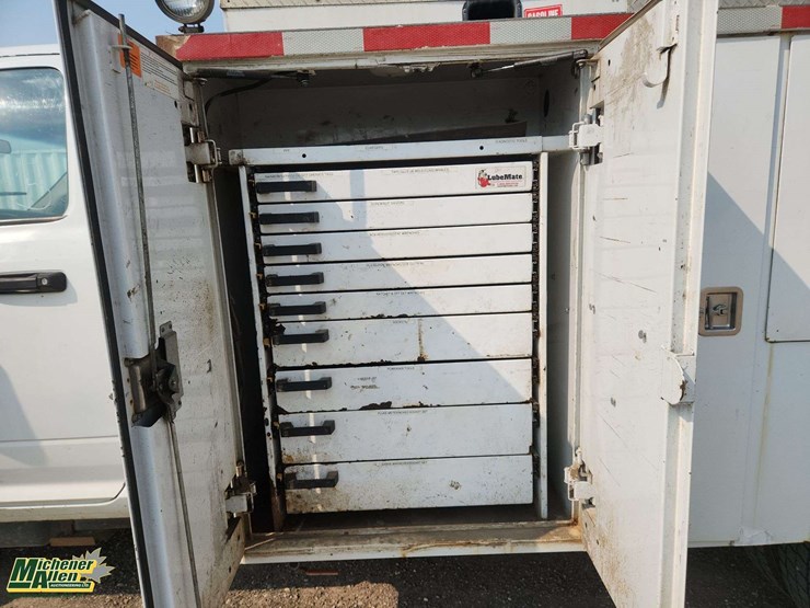 2011-ram-5500-4x4-s/a-service-truck-image-27