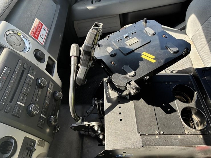 2011-ford-f150-image-19