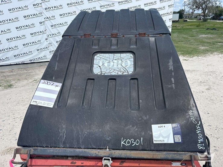 2007-toro-pro-sweep-5200-turf-sweeper-tractor-attachment-image-6