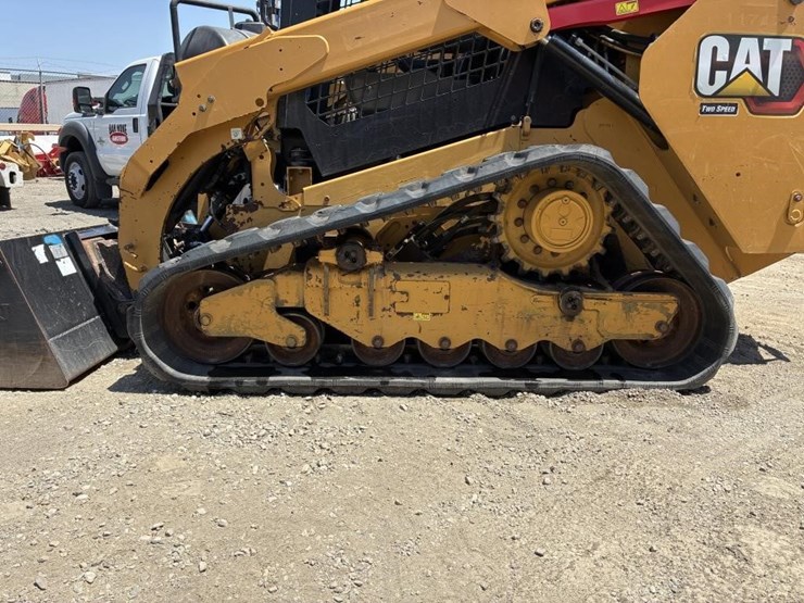 2020-caterpillar-289d3-image-11