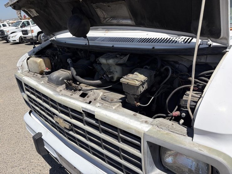 1995-utility-van-image-7