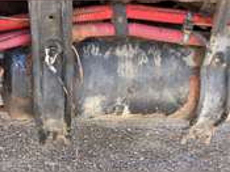 2007-freightliner-m2-106-image-41