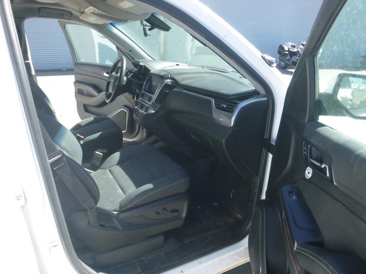 2019-chevrolet-tahoe-image-6
