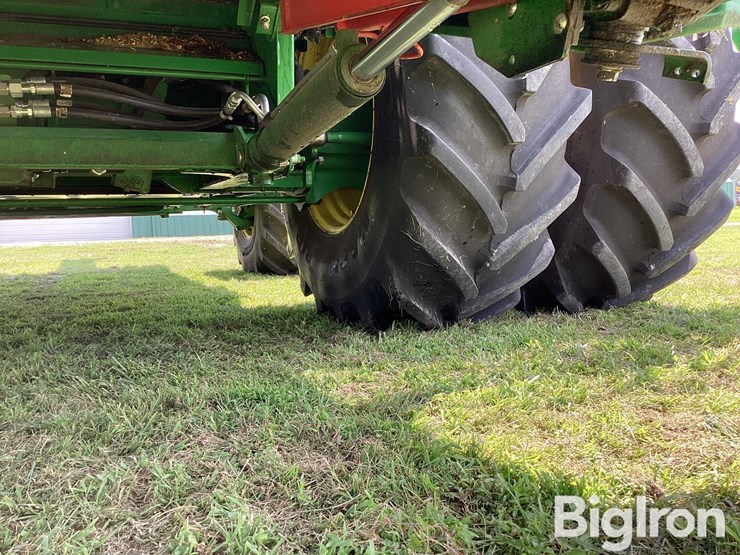 2025-john-deere-s7-700-image-14