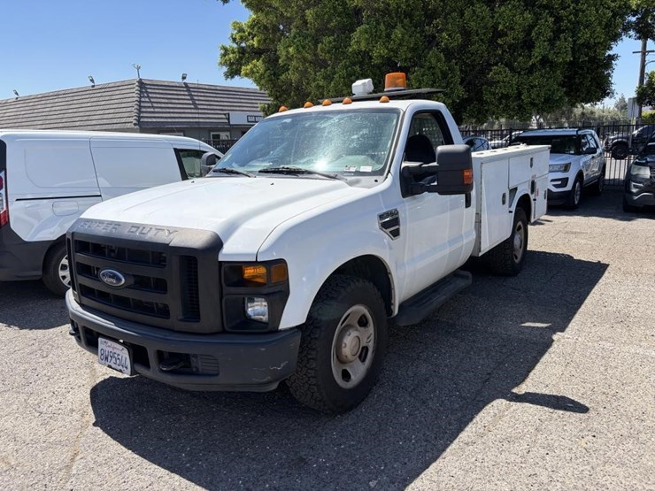 2009-ford-f350-image-1