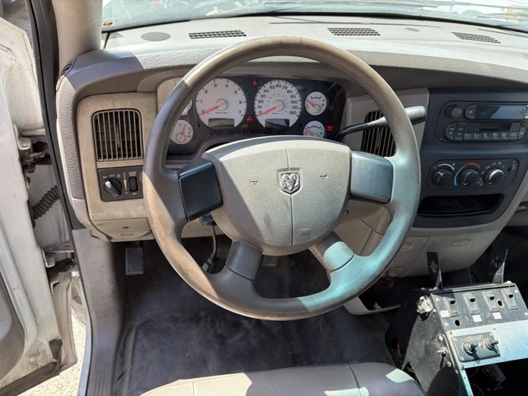 2002-dodge-ram-2500-image-12