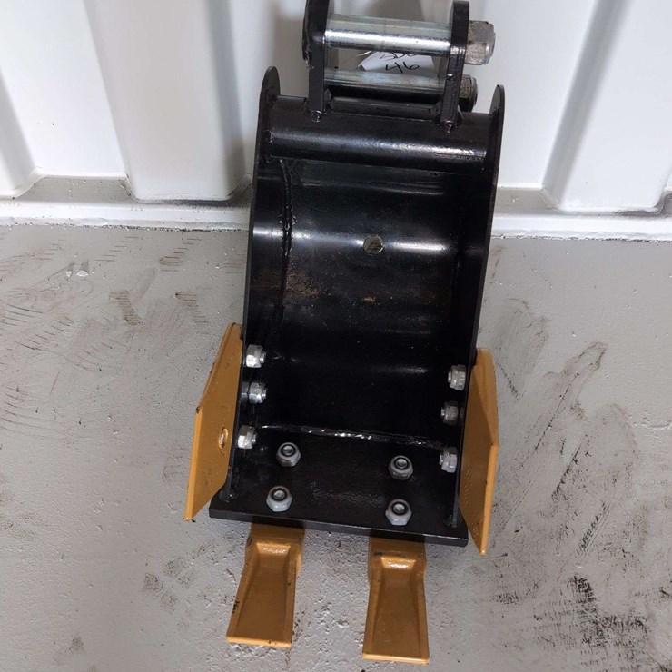 I Ranch Mini Excavator 20CM tooth Bucket