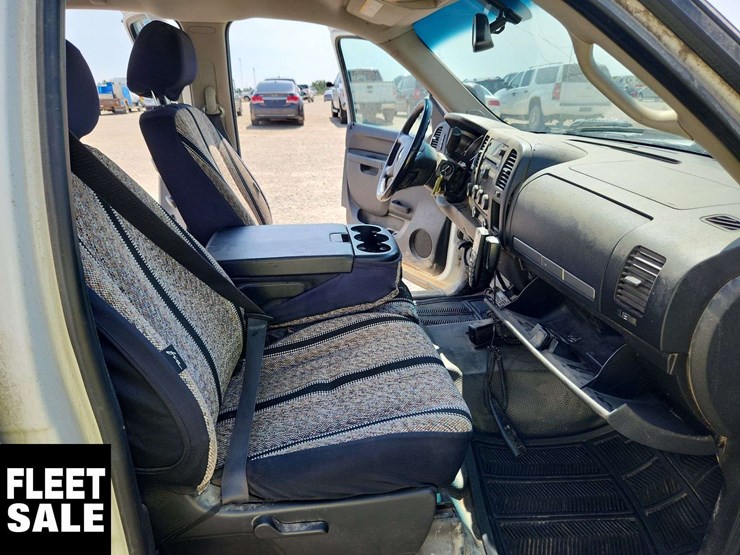 2011-chevrolet-silverado-2500hd-image-17