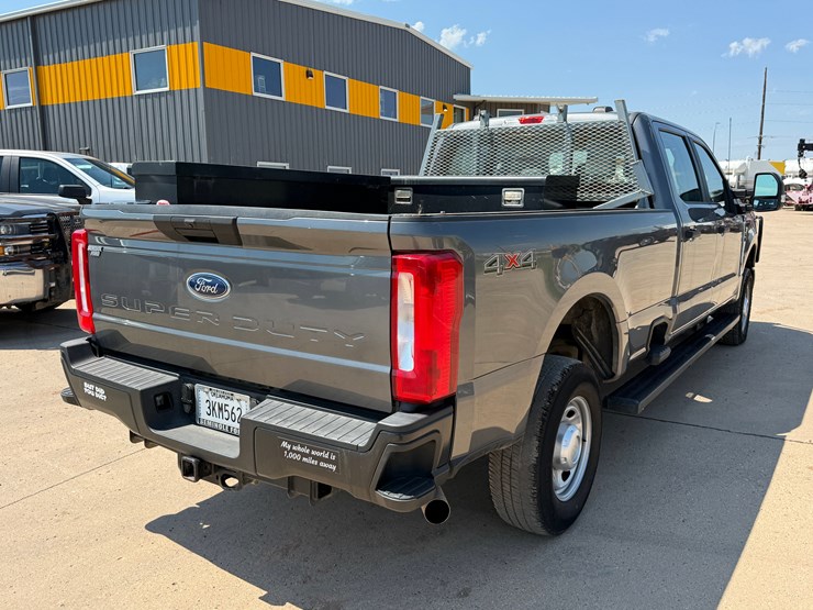 2023-ford-f250-image-7