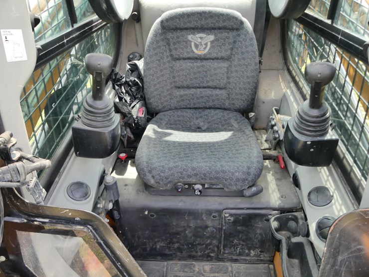 case-tv450b-image-12