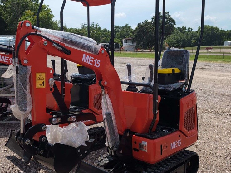 sdl-mini-excavator-me15-image-1