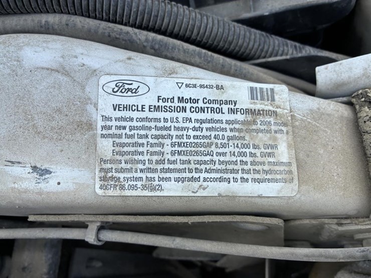 2006-ford-f450-image-10