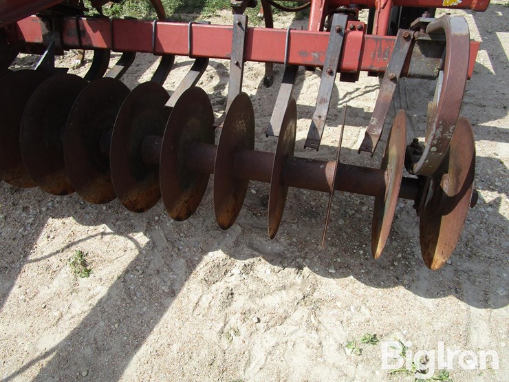 hesston-2540-image-12