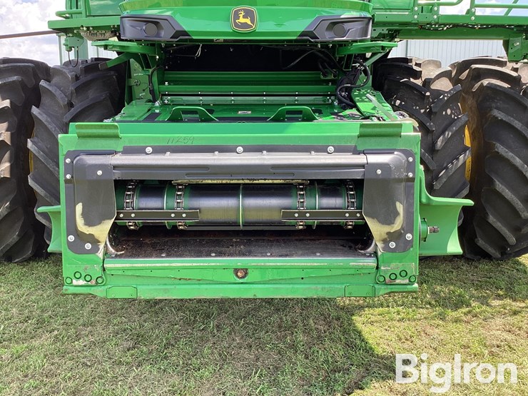 2025-john-deere-s7-700-image-9