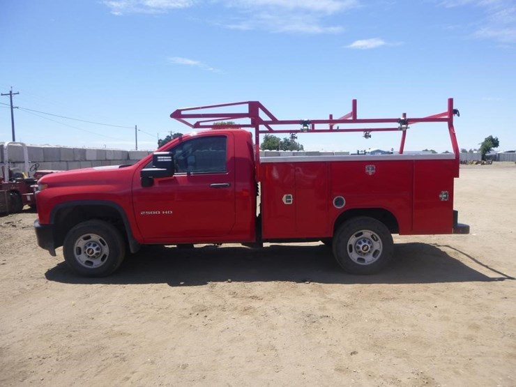 2020-chevrolet-2500-image-6