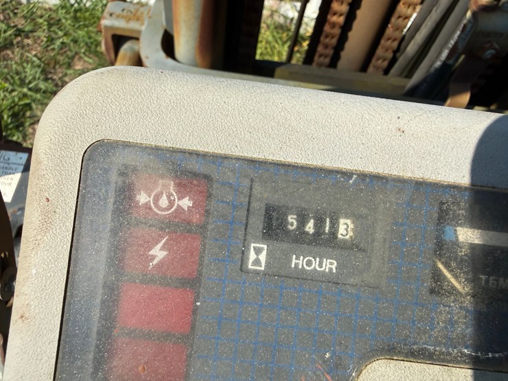 komatsu-fg25st-11-image-9