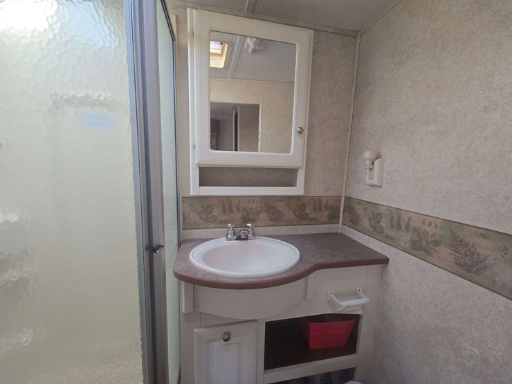 2006-keystone-outback-travel-trailer-image-44