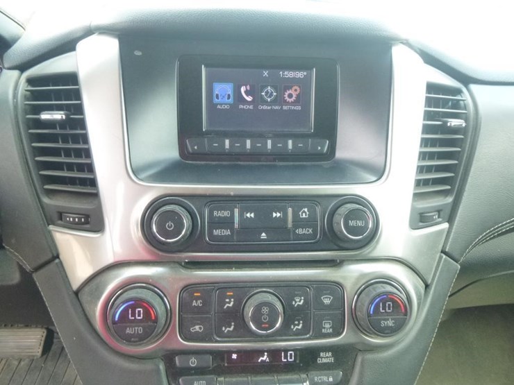 2015-chevrolet-tahoe-image-12