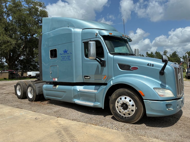 2015-peterbilt-579-image-3
