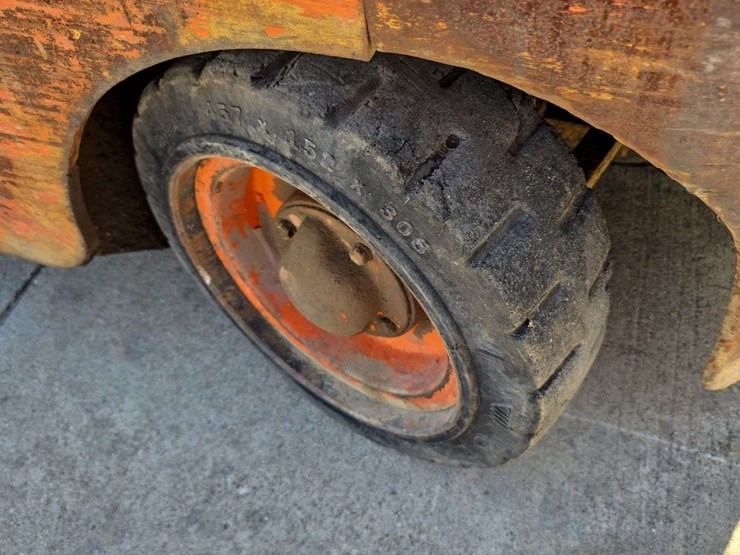 forklift-cat-t60c-model,-7,787-hours,-side-shift,-lp-image-16