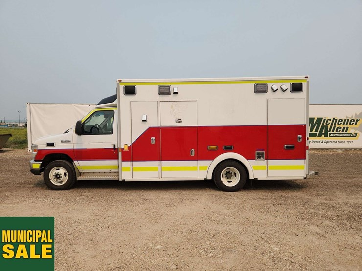 2013-ford-e450-image-2