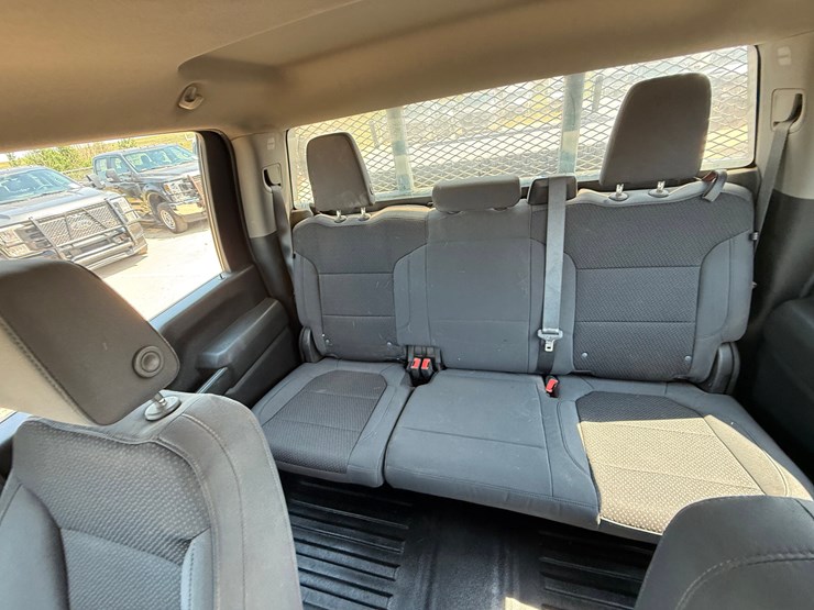 2020-chevrolet-silverado-2500hd-image-15