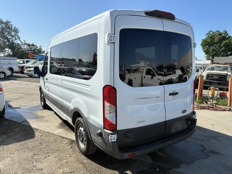 2018-ford-transit-image-4