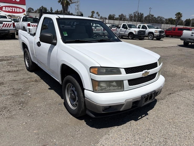2011-chevrolet-colorado-image-2