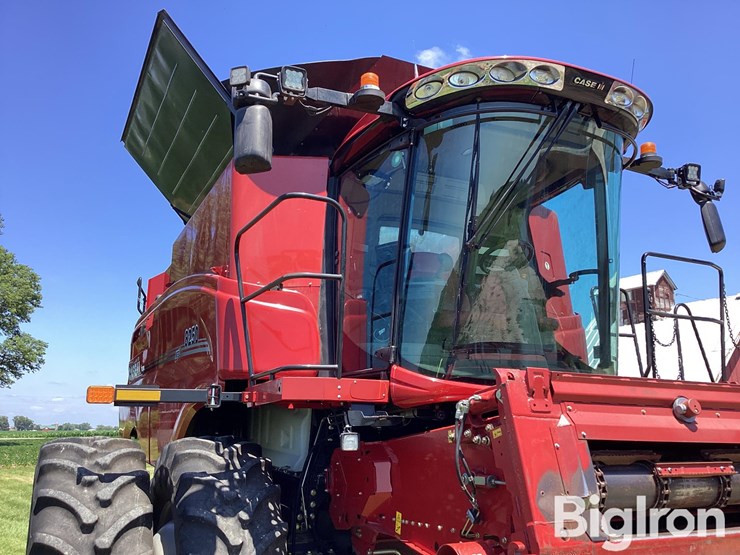 2019-case-ih-8250-image-13