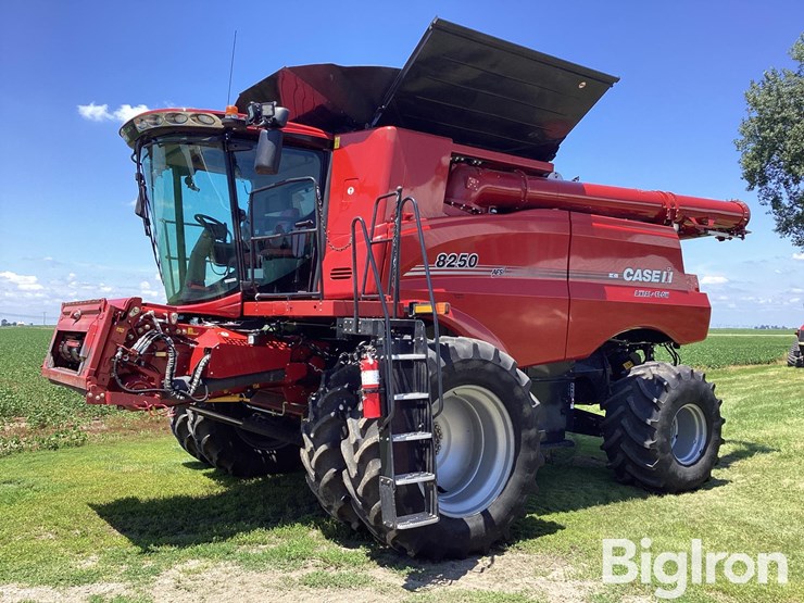 2019-case-ih-8250-image-1
