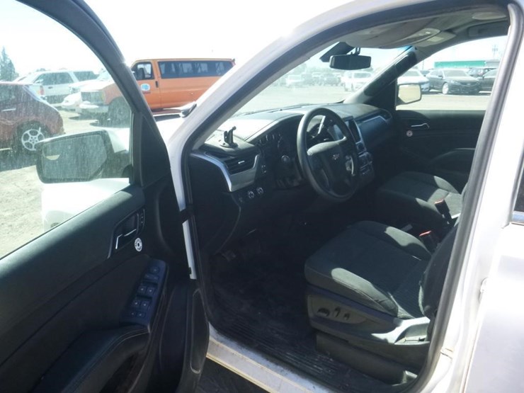 2019-chevrolet-tahoe-image-5