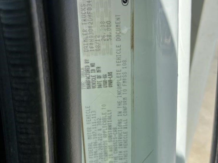 2013-freightliner-114sd-image-28
