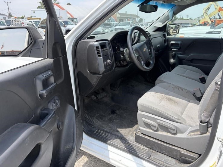 2016-chevrolet-1500-image-13