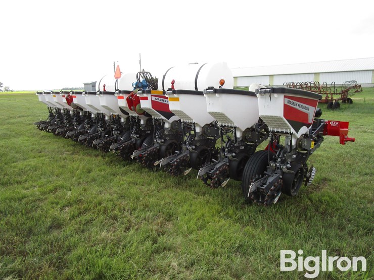 2023-massey-ferguson-pa-w12-12r30-front-fold-planter-w/liquid-fertilizer-image-13
