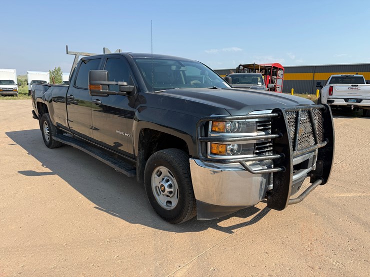 2018-chevrolet-silverado-2500hd-image-4