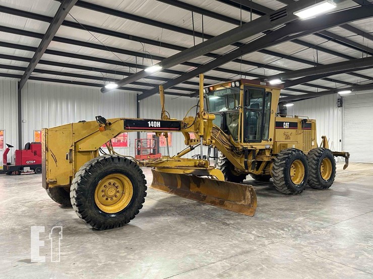 2001-caterpillar-140h-image-1