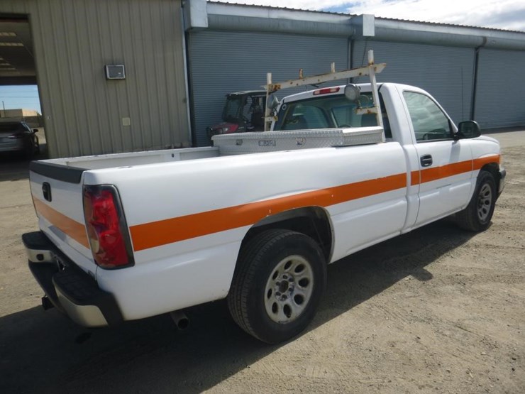 2006-chevrolet-1500-image-3