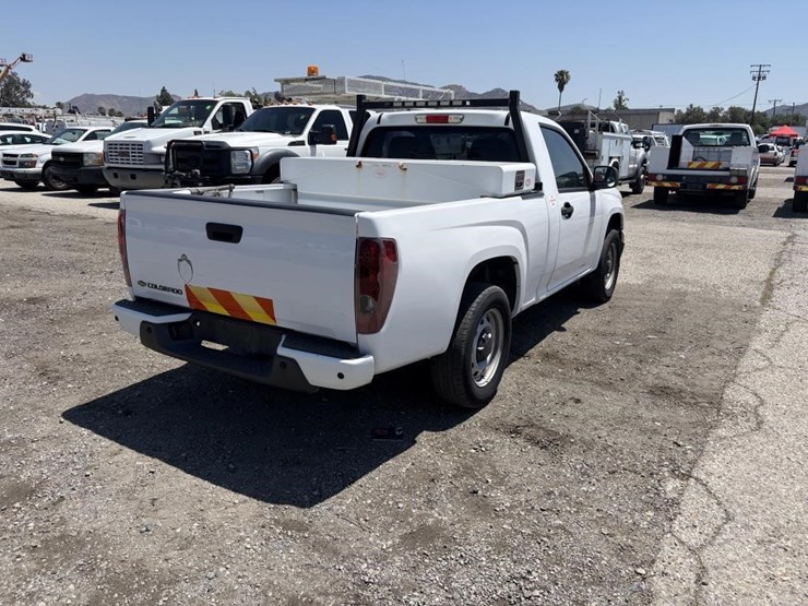 2011-chevrolet-colorado-image-3