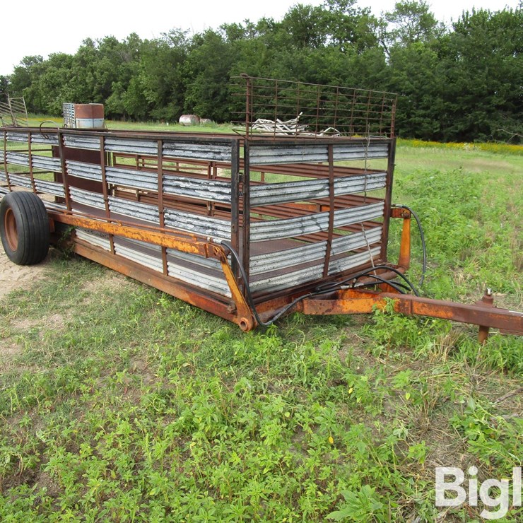 S/A Hydraulic Lift Pig Transport Trailer