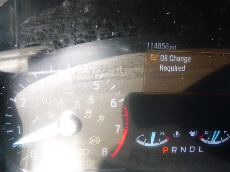2020-ford-explorer-image-32