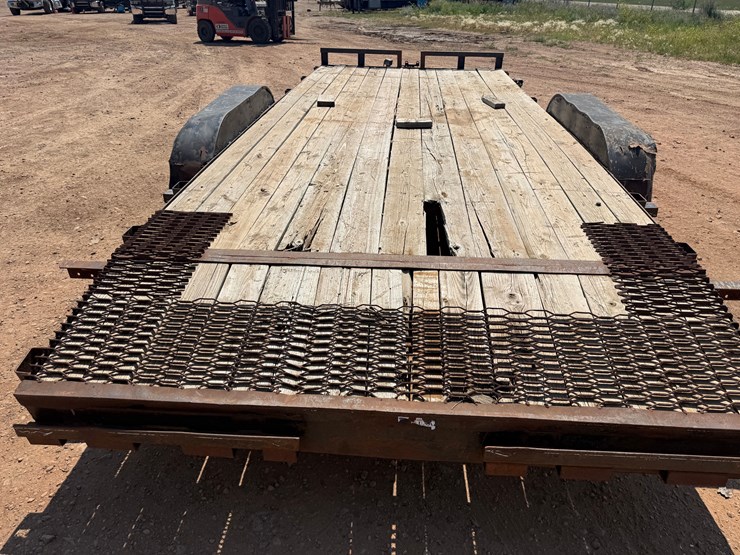 2005-utility-flatbed-image-6