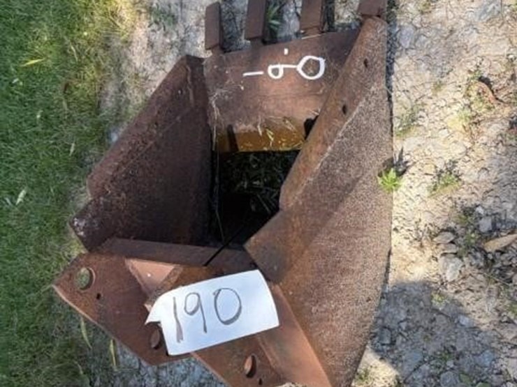 excavator-toothed-bucket-image-1