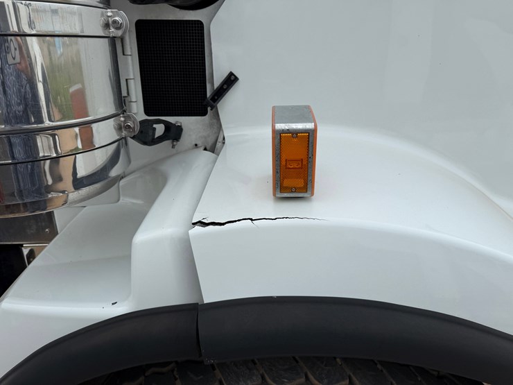 2012-kenworth-t800-image-34