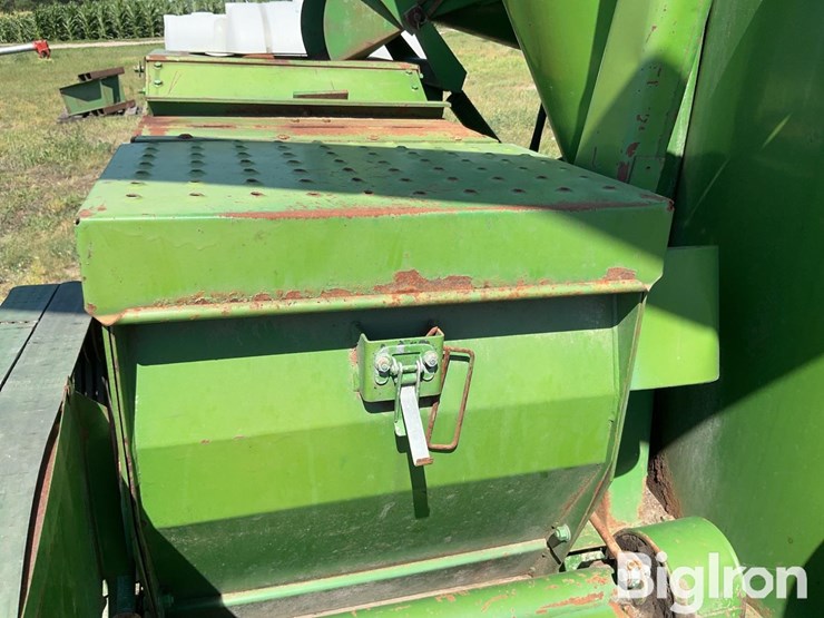 john-deere-e0750-grinder-mixer-image-18
