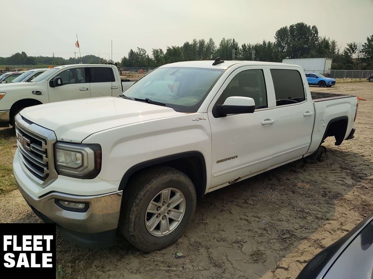 2016-gmc-sierra-1500-image-1
