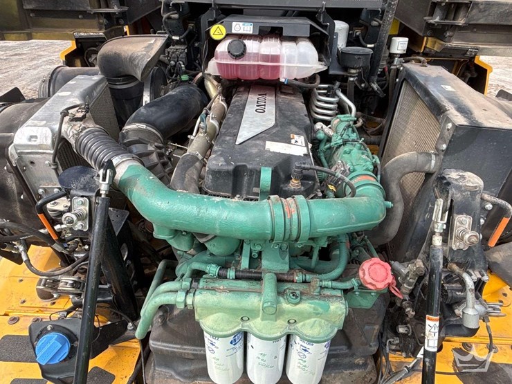 2020-volvo-a25g-image-28