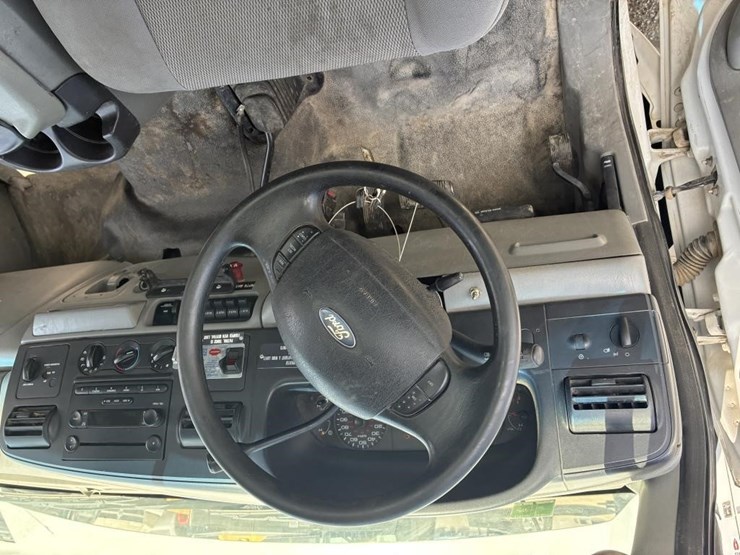 2006-ford-f450-image-14