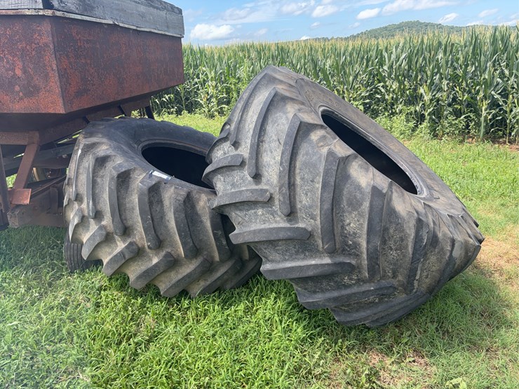 set-of-2-(800/65r32)-tires-image-1